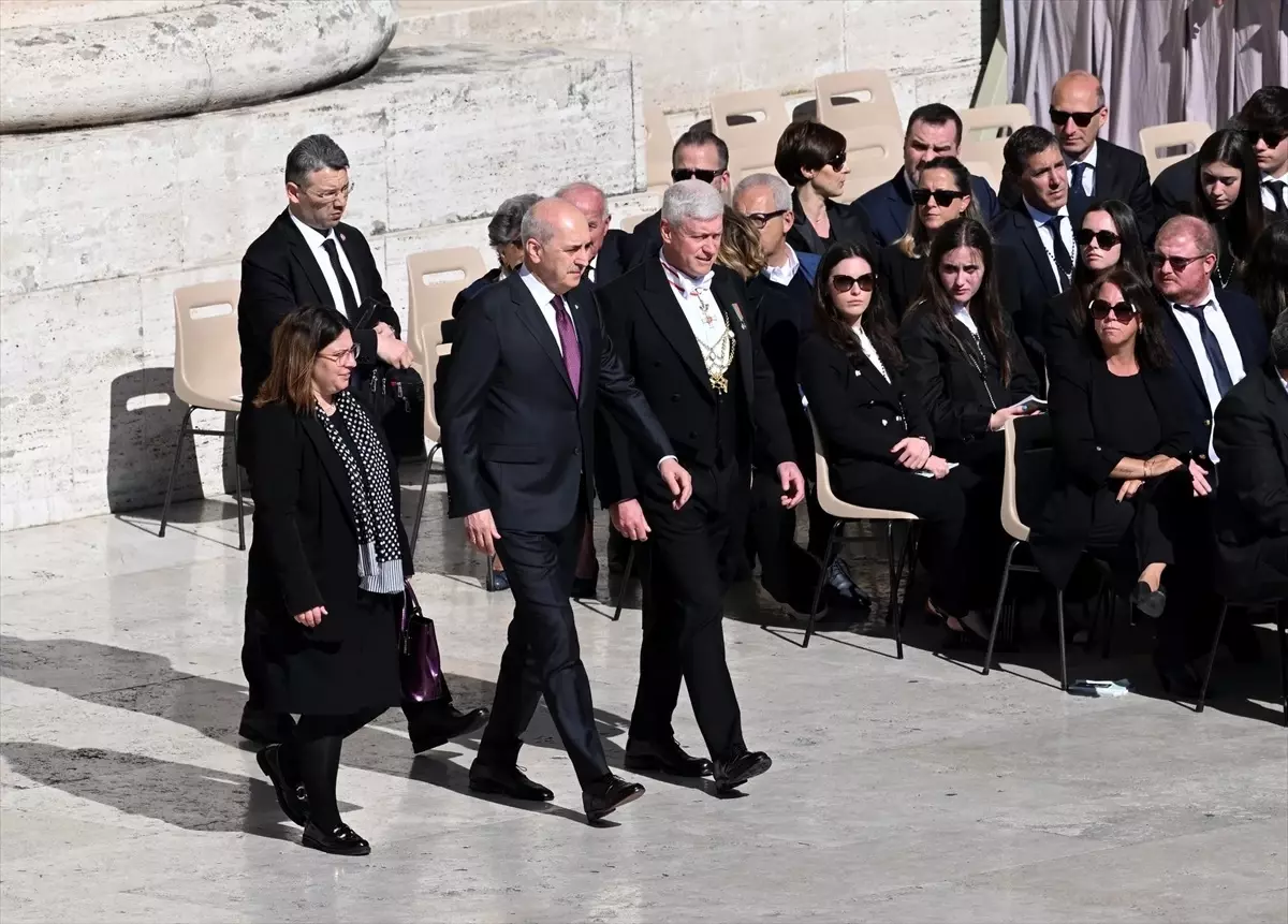 TBMM Başkanı Numan Kurtulmuş, Papa Franciscus'un Cenaze Törenine Katıldı