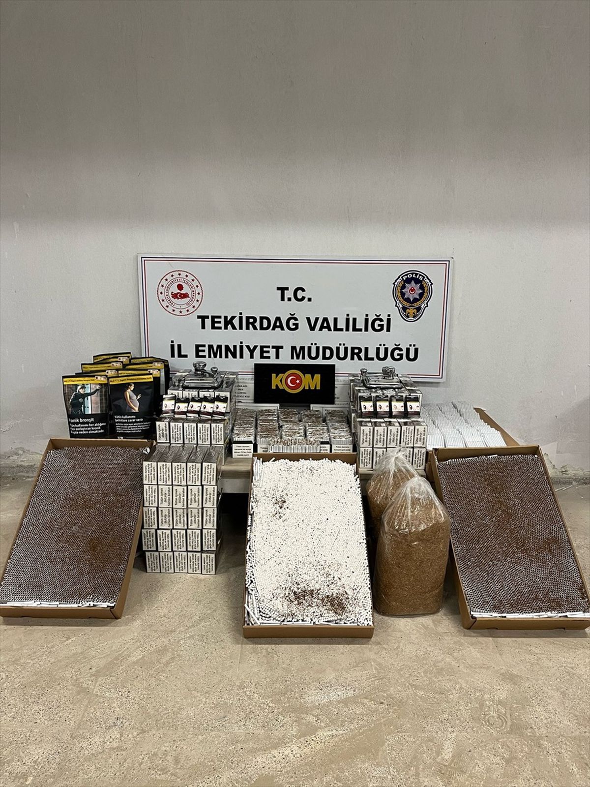 Tekirdağ'da Büyük Kaçakçılık Operasyonu: 356 Bin Makaron Ele Geçirildi