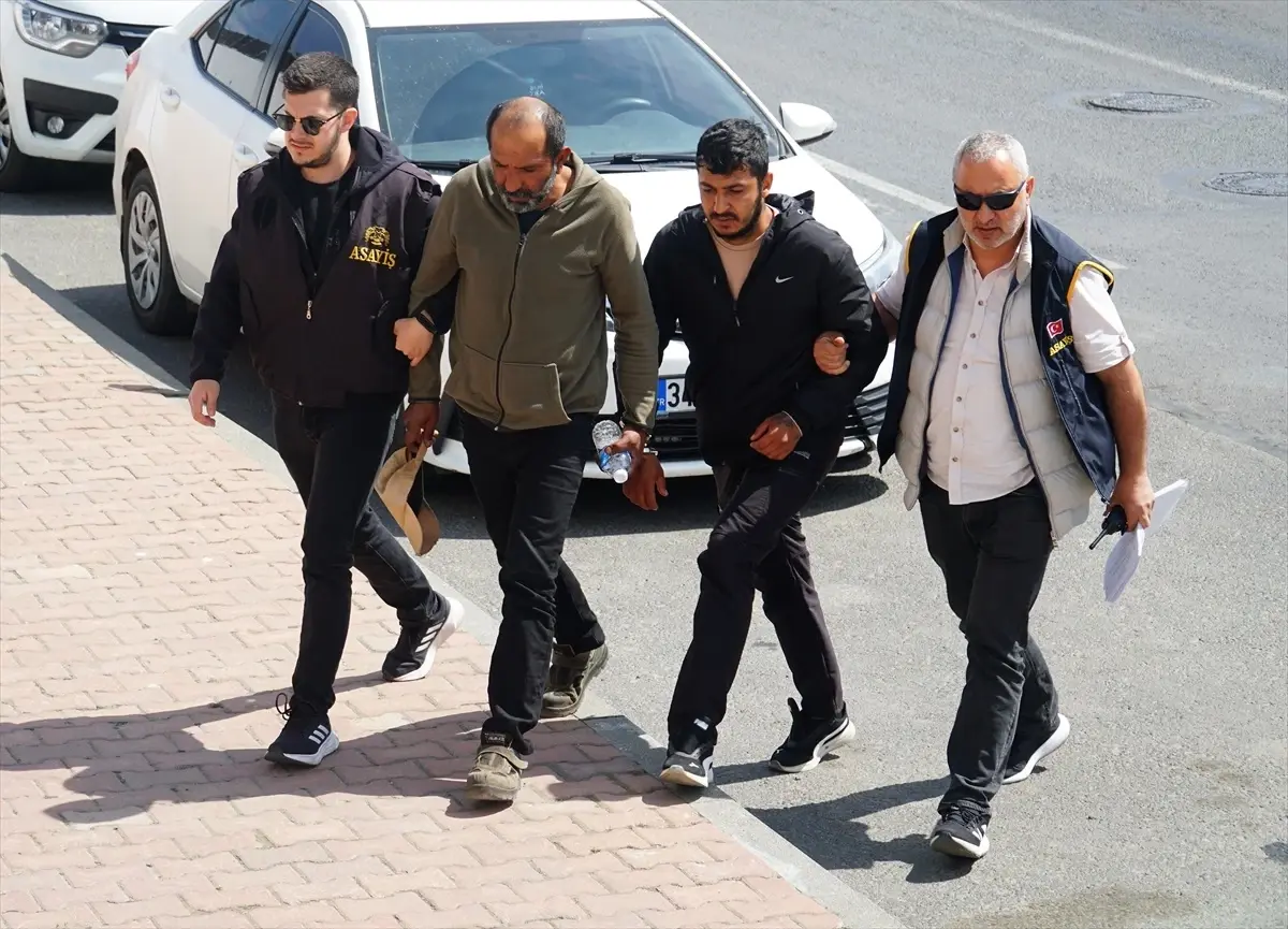 Tekirdağ'da Kadın Boğazından Bıçaklandı