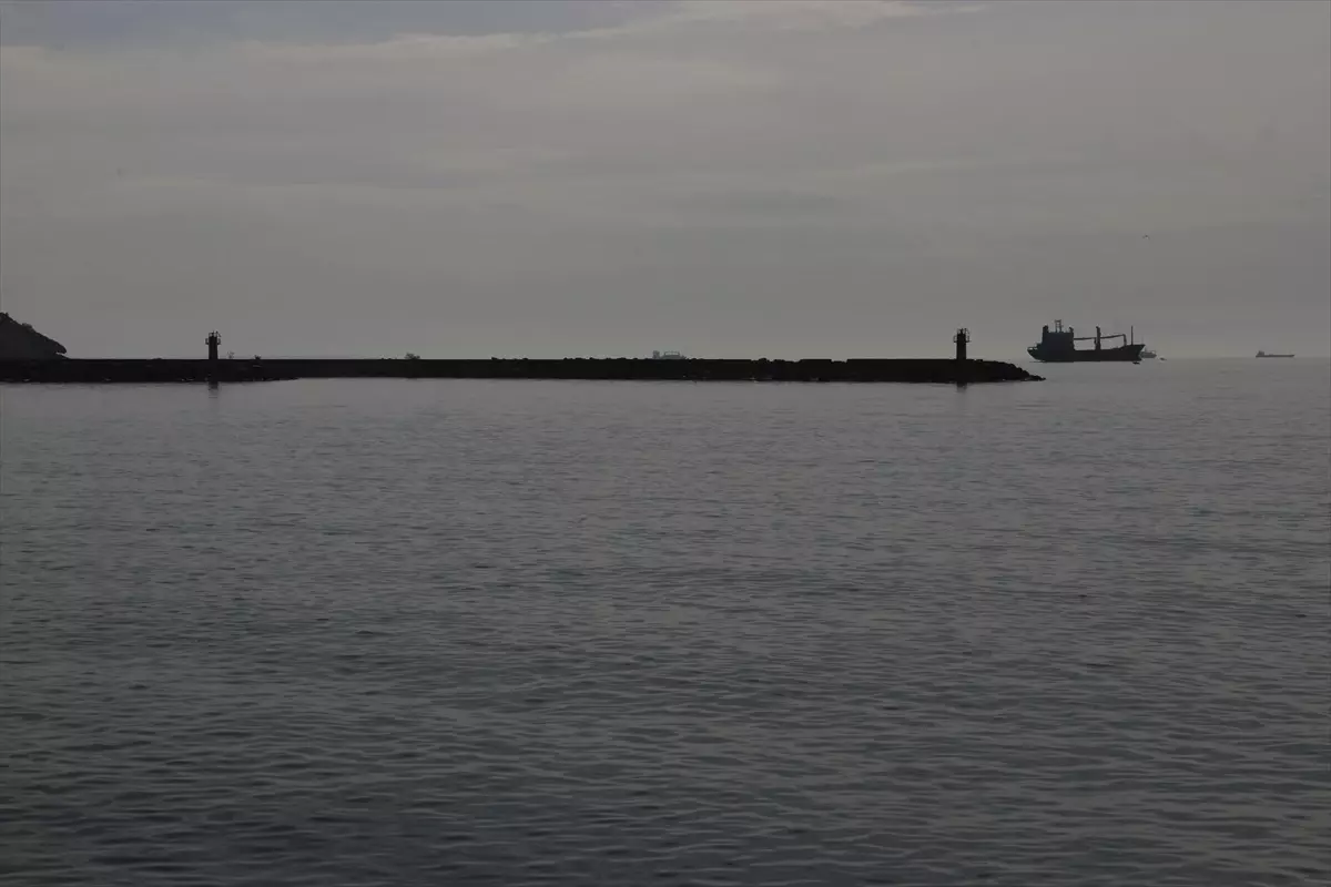 Tekirdağ'da Poyrazın Etkisi Geçti, Deniz Ulaşımı Normale Döndü
