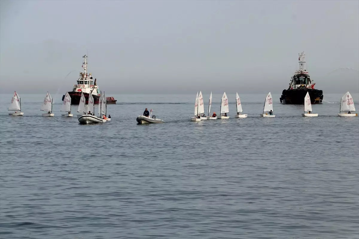 Tekirdağ'da Turizm Haftası Etkinlikleri Kapsamında Yelken Gösterisi