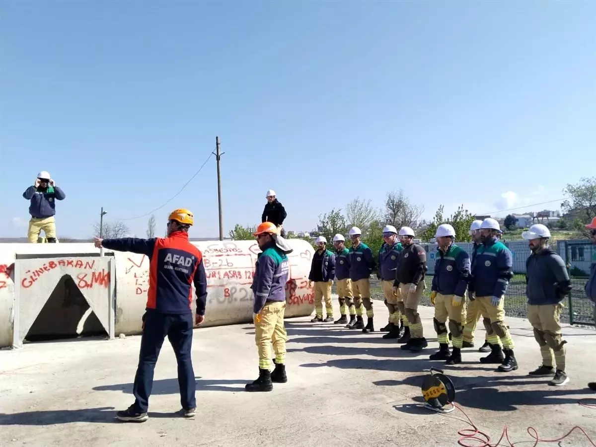 Tekirdağ'da Enkazda Arama ve Kurtarma Eğitimi Düzenlendi