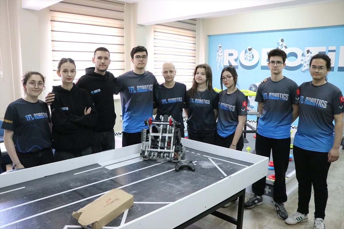 Türk Lise Öğrencileri, Robotlarıyla Dünya Şampiyonasına Hazırlanıyor