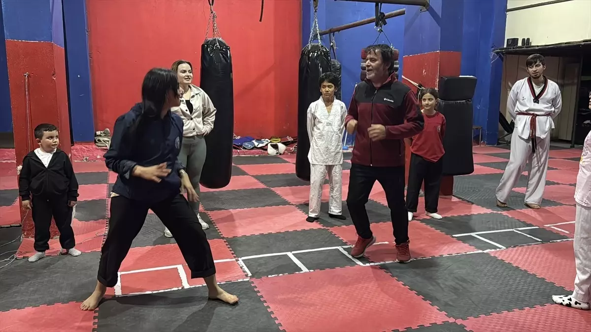 İbrahim ve Dilek Yiğit Ailesi, Tekvando ve Kick Boks İle Yeni Sporcular Yetiştiriyor
