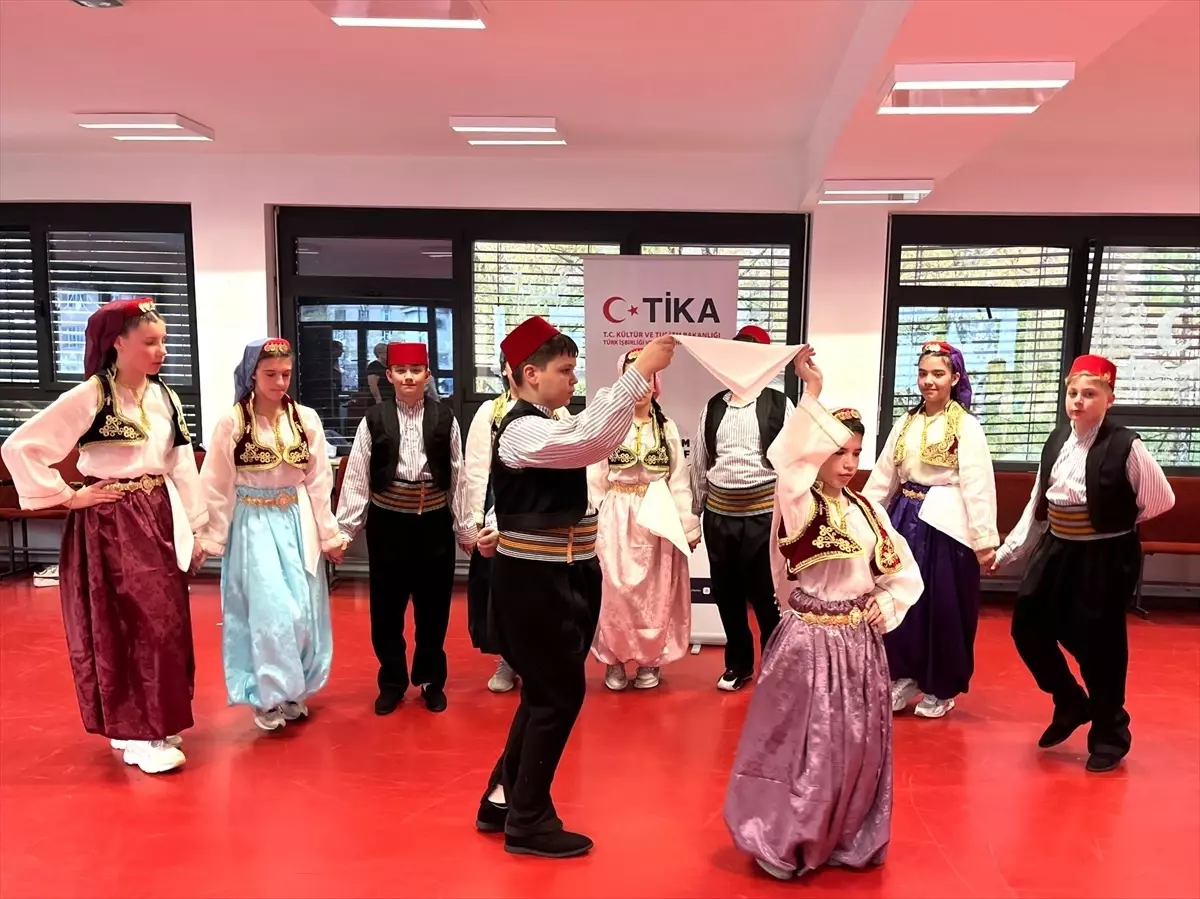 TİKA'dan Sırbistan'a Geleneksel Halk Dansları İçin Kıyafet Desteği