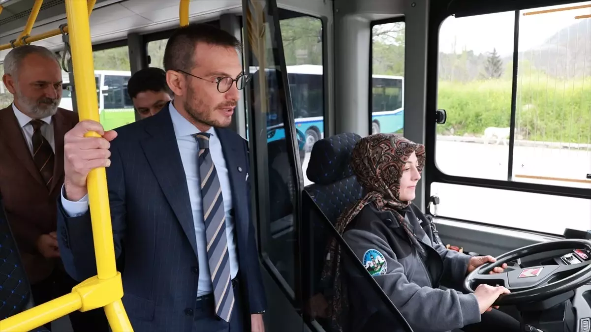 Tokat'ın İlk Kadın Halk Otobüsü Şoförü Rukiye Özler Göreve Başladı