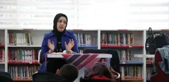Bahriye Kefelioğlu'ndan Öğrencilere Yazarlık Dersleri