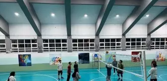 Genç Yeşilay Topluluğu'ndan Sağlıklı Yaşam İçin Voleybol Etkinlikleri