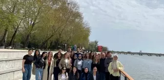 Eğitim Fakültesi Öğrencileri Açık Laboratuvar Etkinliği Düzenledi