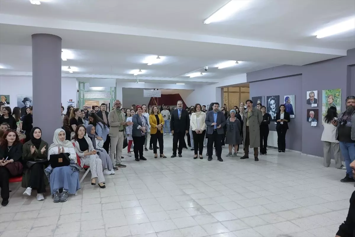 Türk Edebiyatından Portreler Sergisi Açıldı