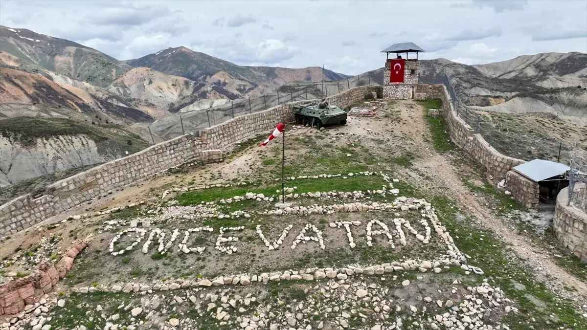 Tunceli'de 15 yıl önce PKK'lı teröristler tarafından şehit edilen askerler anıldı