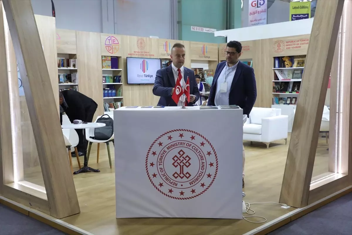 Tunus Uluslararası Kitap Fuarı'ndaki Türkiye Ulusal Standı'nda Türkiye'nin projeleri tanıtıldı