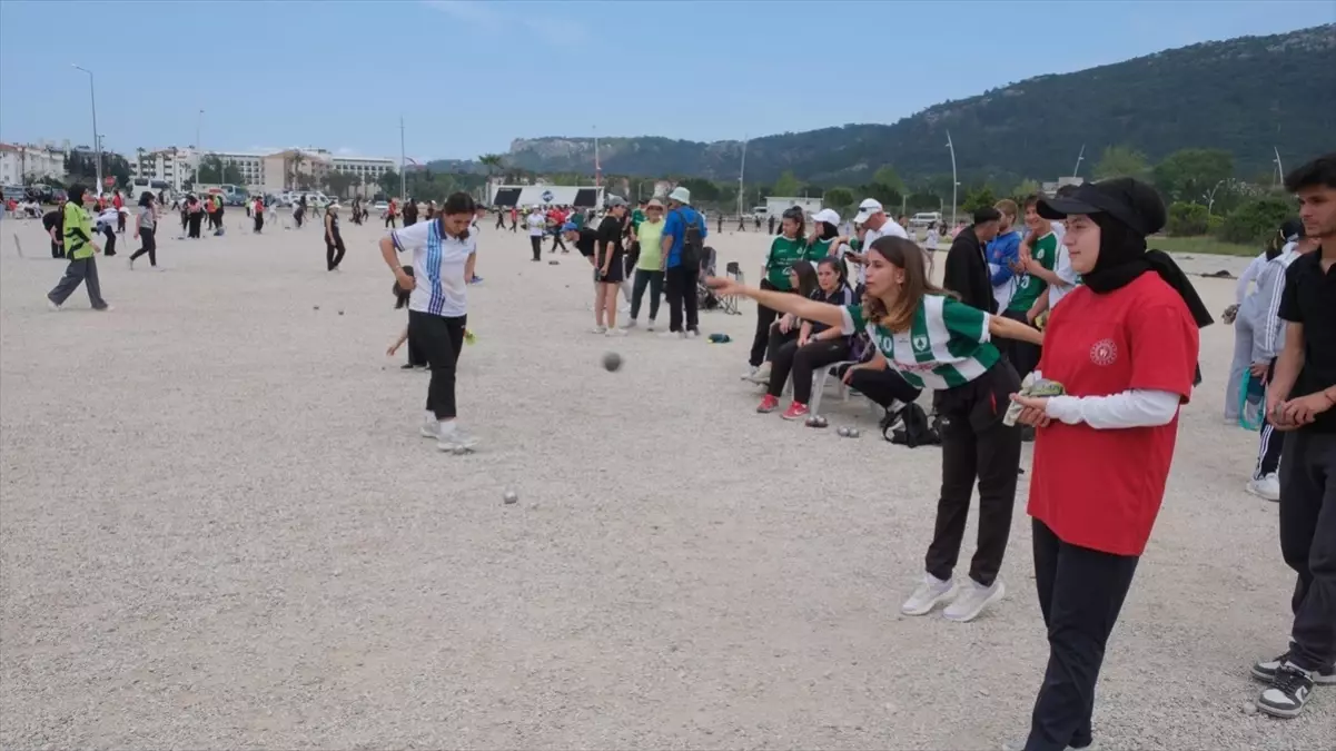 Türkiye Petank Şampiyonası Kemer'de Başladı