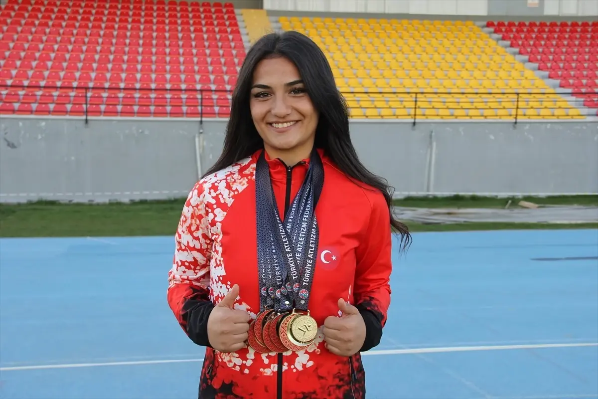 Türkiye şampiyonu milli atlet Sinem Yurt'un hedefi EYOF'ta şampiyonluk