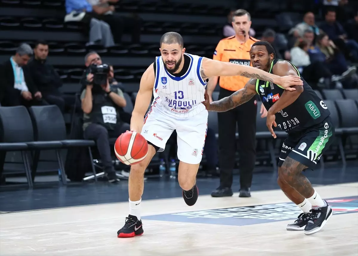 Yukatel Merkezefendi, Anadolu Efes'i Deplasmanda Geçti