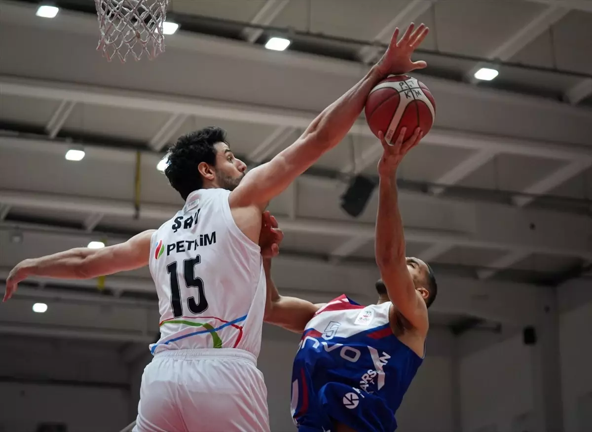 Aliağa Petkimspor, Büyükçekmece'yi Son Saniyelerde Geçti