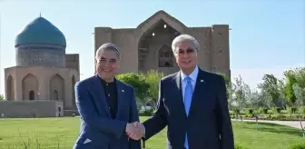 Türkmenistan Halk Maslahatı Başkanı Berdimuhamedov, Kazakistan'ı Ziyaret Etti