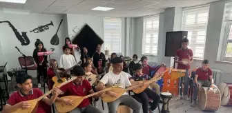 Erzincan'da Müzik Sınıflarıyla Öğrenciler Sanatla Geleceğe Hazırlanıyor