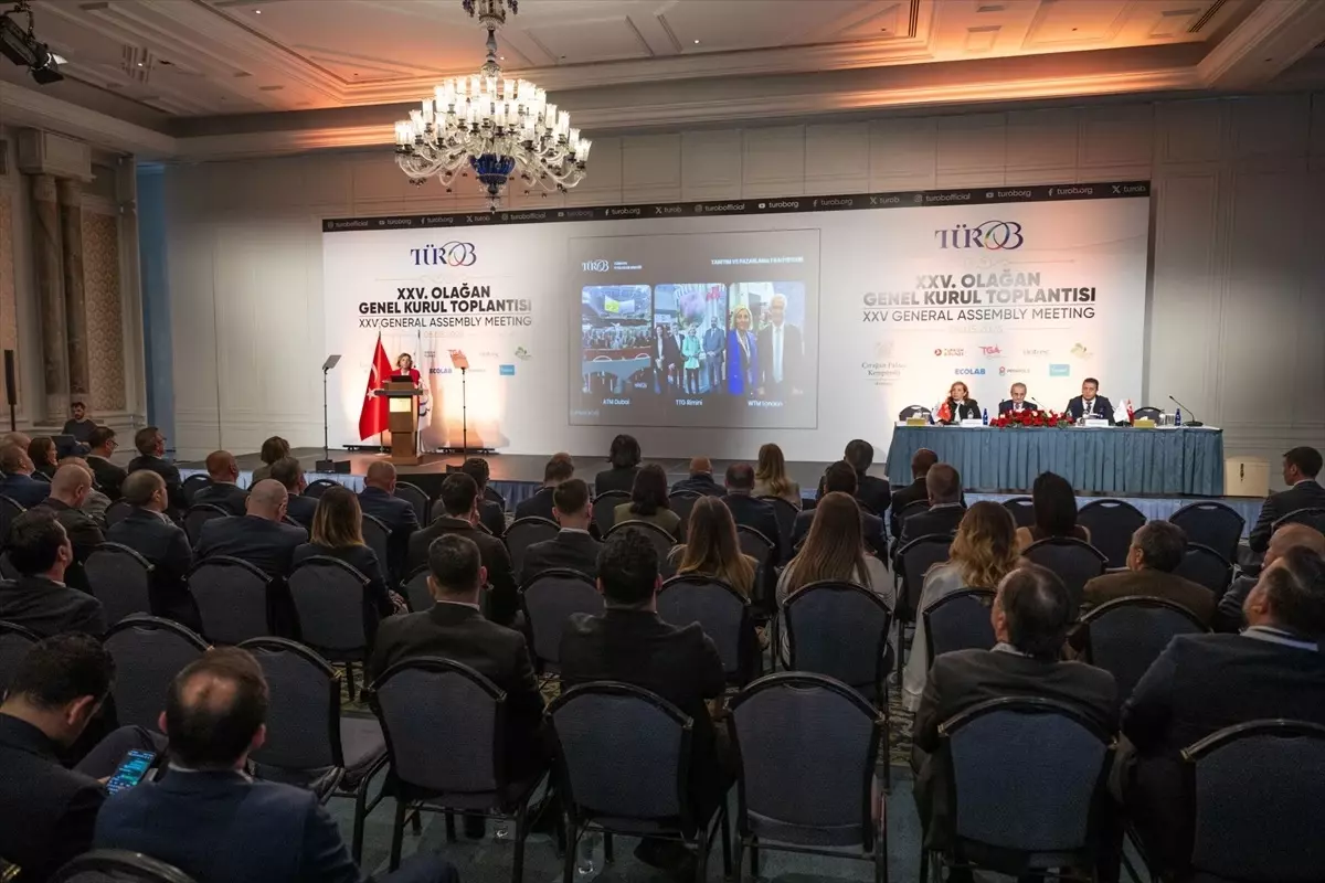 TÜROB 25. Olağan Genel Kurulunda Müberra Eresin yeniden başkan seçildi