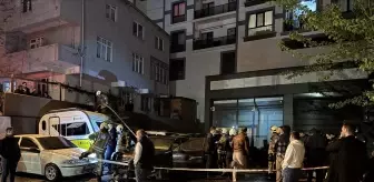 Tuzla'da Park Halindeki Cipteki Yangın 4 Araca Sıçradı