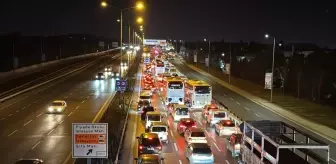 Tuzla'da Köprülü Kavşak Çalışmaları Nedeniyle D-100'de Trafik Yoğunluğu
