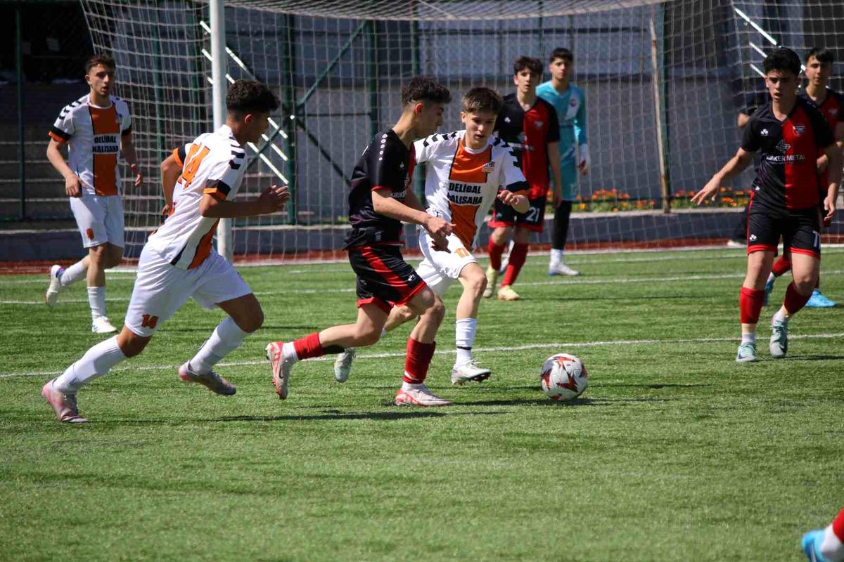 Karabük'te U-16 Türkiye Futbol Şampiyonası Başladı