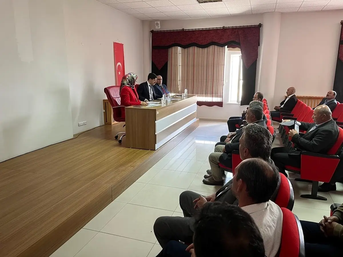 Kaymakam Eskimez, Muhtarlarla Toplantı Yaptı