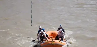 Bayburt'ta Rafting Coşkusu: Üniversiteler Ligi'nde İlk Şampiyona