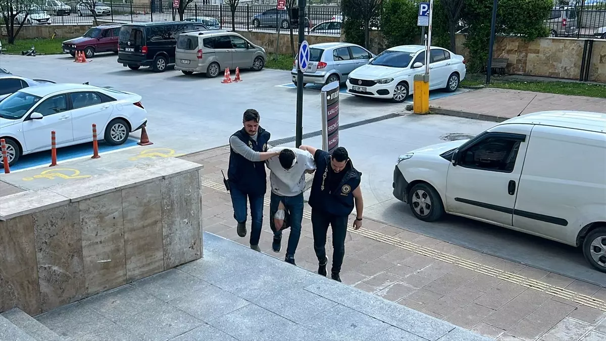 Uşak'ta Bıçaklı Kavga: Bir Ölü, Bir Tutuklu
