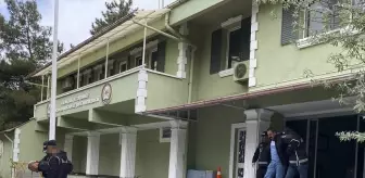 Uşak'ta Sahte Sürücü Belgesi ve Beyaz Kimlik Düzenleyen İki Kişi Tutuklandı