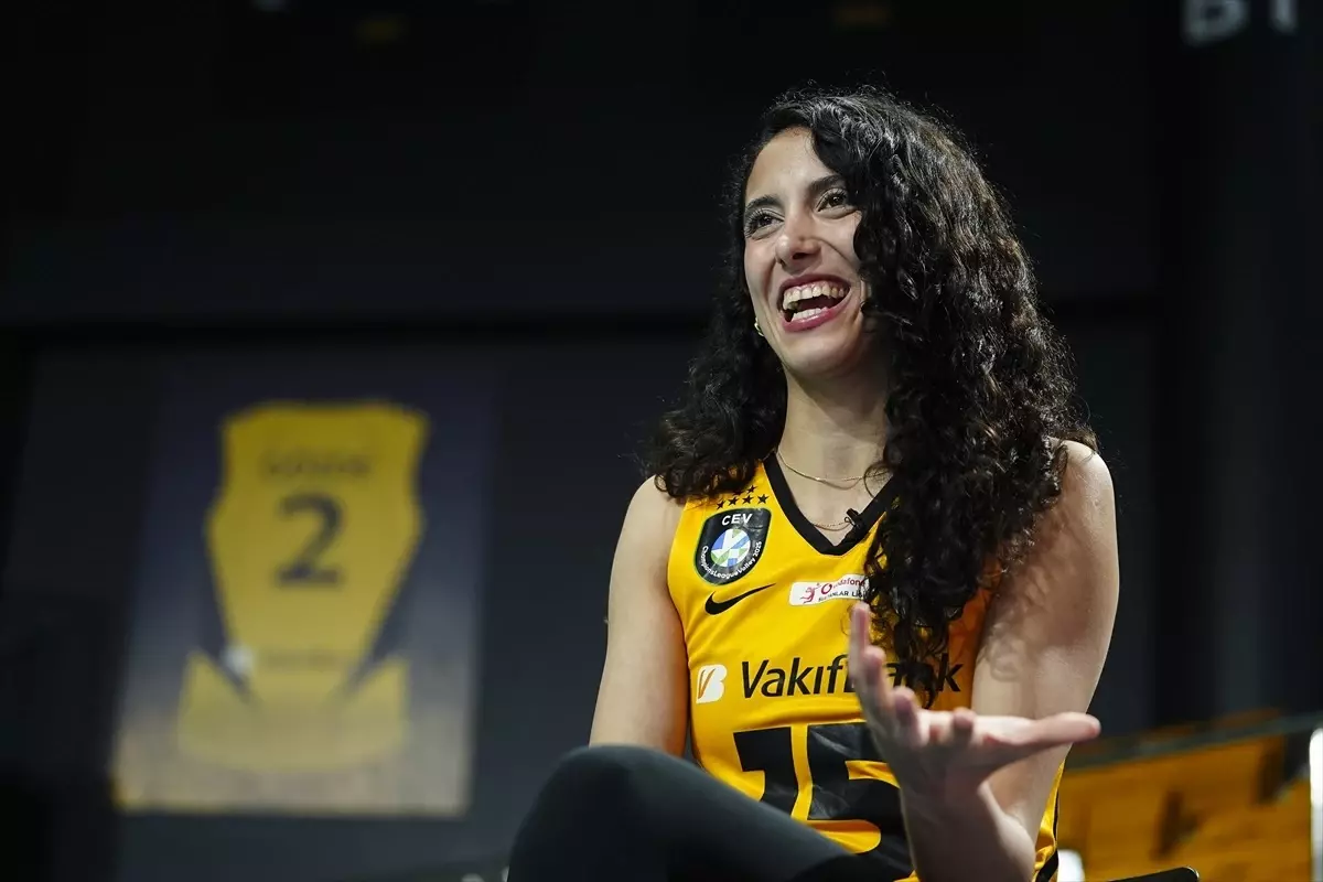 Deniz Uyanık: 'CEV Şampiyonlar Ligi Dörtlü Finali'nde Türkiye'yi Temsil Etmekten Gurur Duyuyoruz'