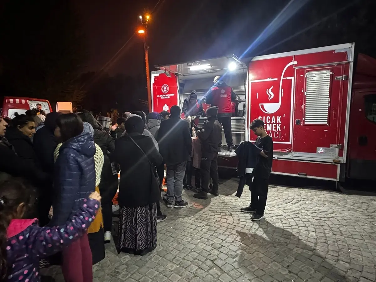 İstanbul'da Deprem Sonrası İkram Hizmetleri Başlıyor