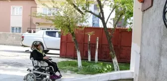 Van Belediyesi'nden Engelli Kadına Destek: Rampa ve Sandalye Hizmeti