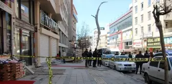 Van'da Giyim Mağazasına Silahlı Saldırı: 1 Ölü, 4 Yaralı