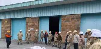 Gürpınar'da Güvenlik Korucularına Arama Kurtarma Eğitimi