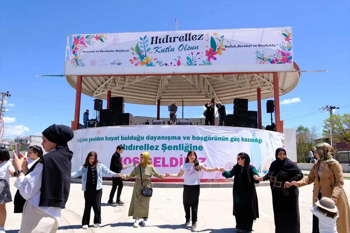 Van'da Hıdırellez Şenliği coşkuyla kutlandı