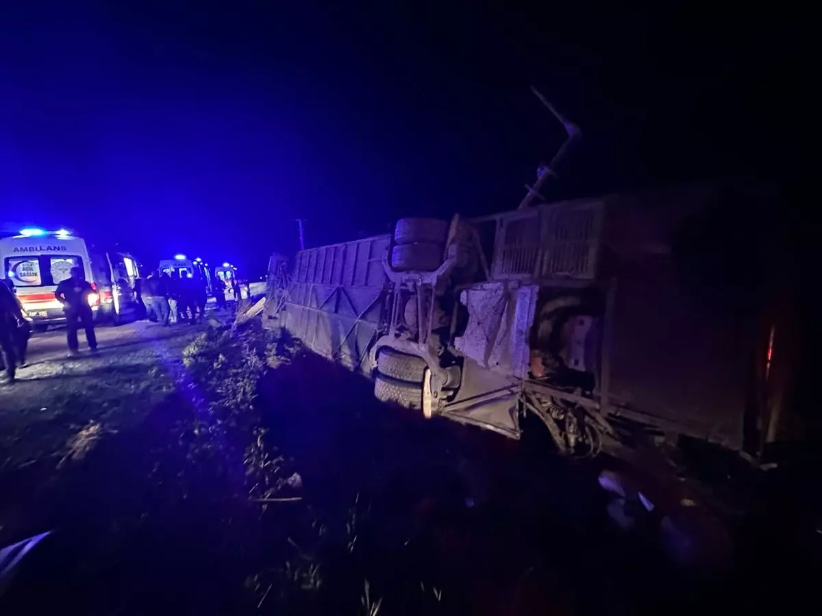 Van'da Yolcu Otobüsü Devrildi: 28 Yaralı