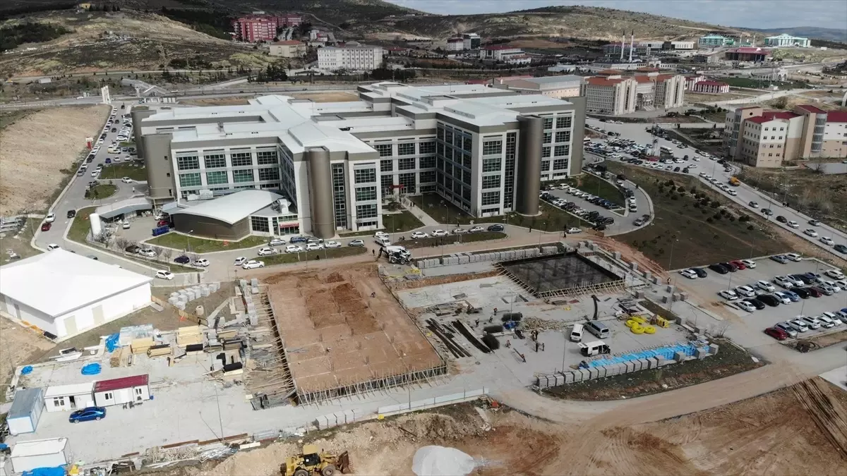 Yozgat Bozok Üniversitesi Hastanesi'ne Yeni Ek Bina Yapımına Başlandı