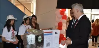 Yüksekova'da TÜBİTAK Bilim Fuarı Düzenlendi