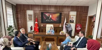 Yüksekova Kaymakamı, 23 Nisan Bayramı'nda Koltuğunu Öğrencilerine Devretti