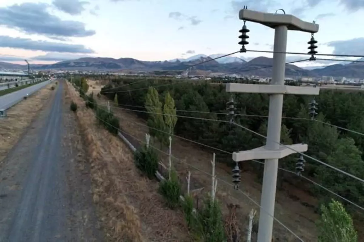 Yaz Aylarıyla Elektrik Bakım Çalışmaları Artıyor
