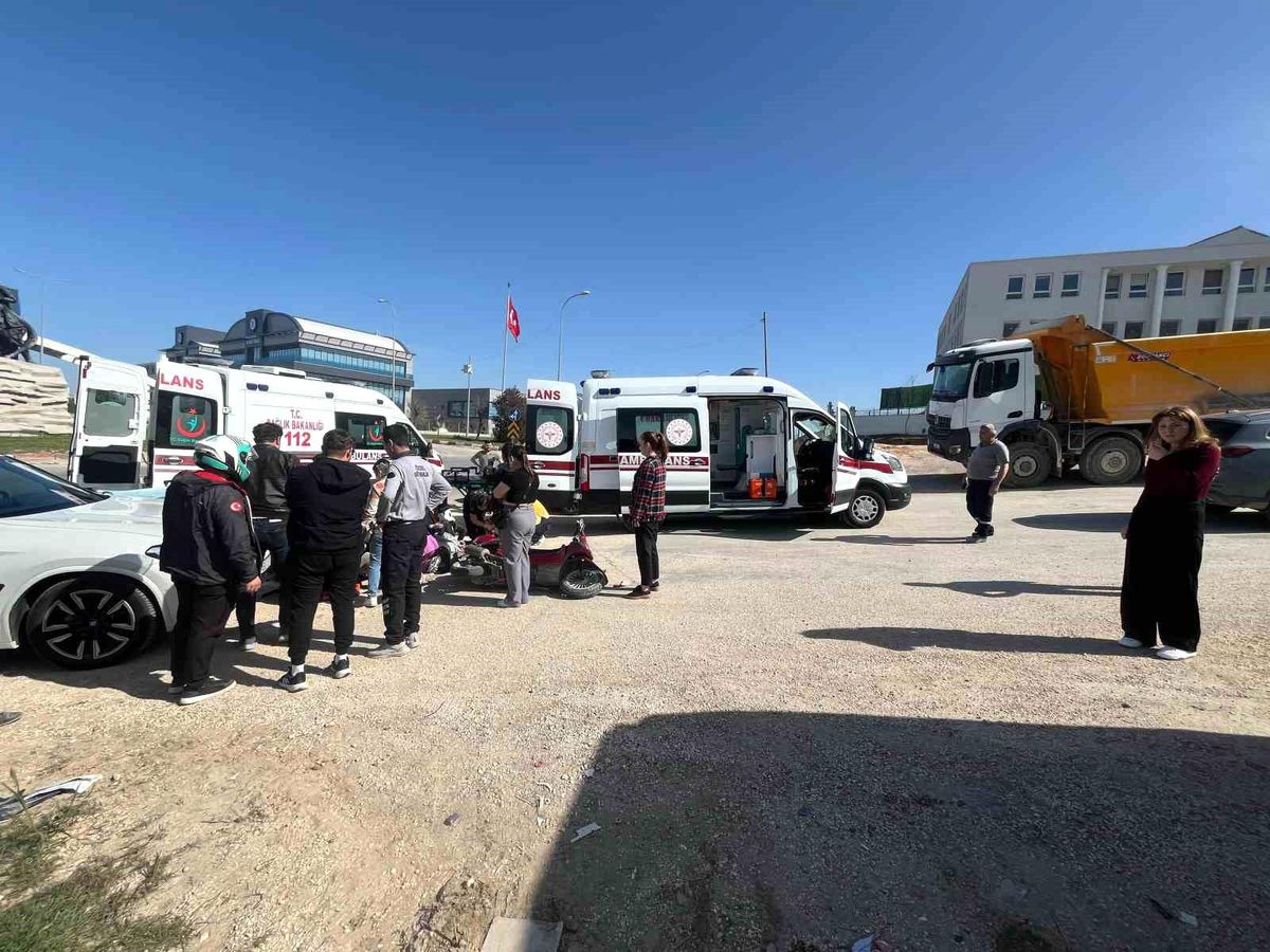 Bilecik'te Trafik Kazası: 3 Yaralı