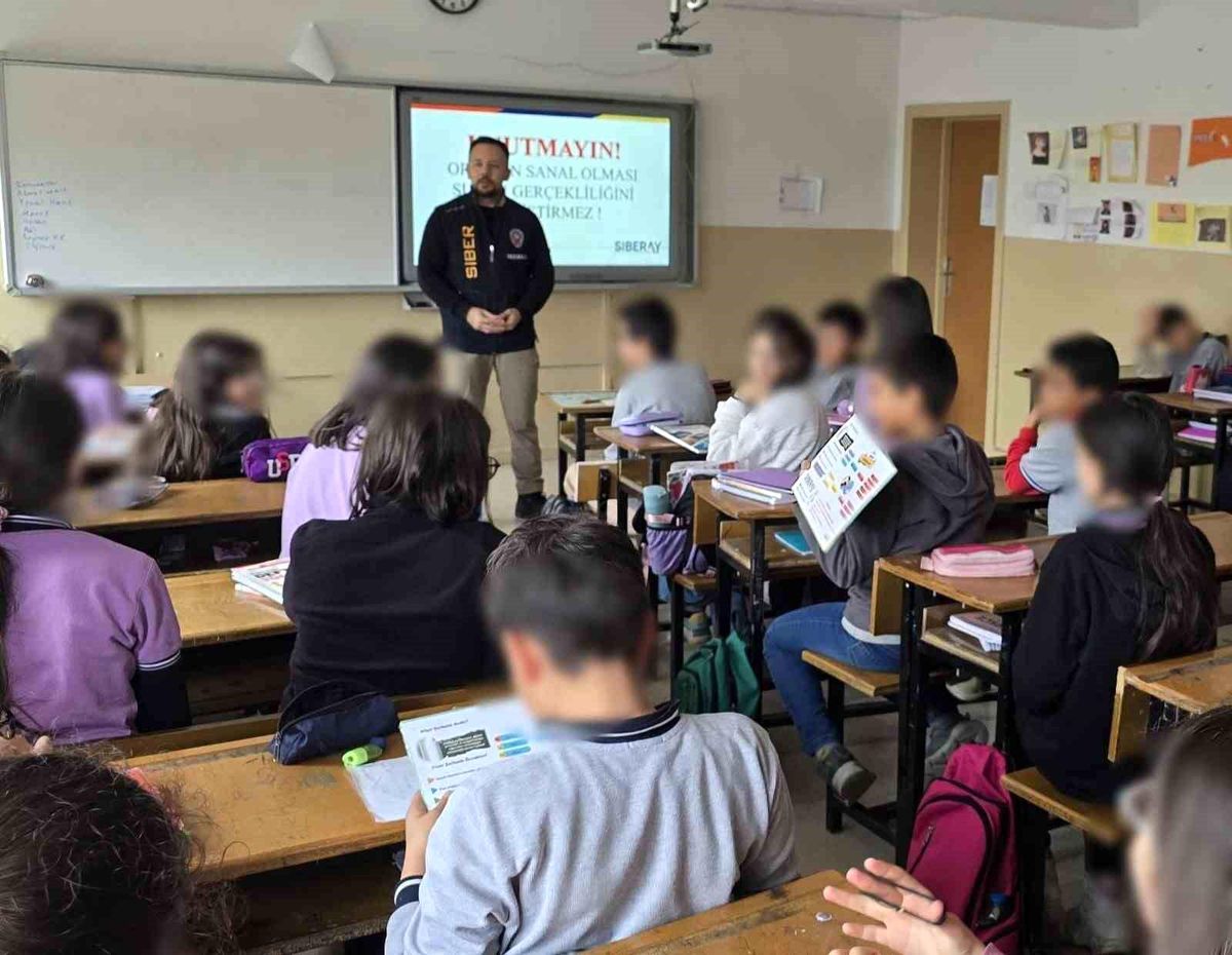 Erzincan'da öğrencilere siber güvenlik eğitimi