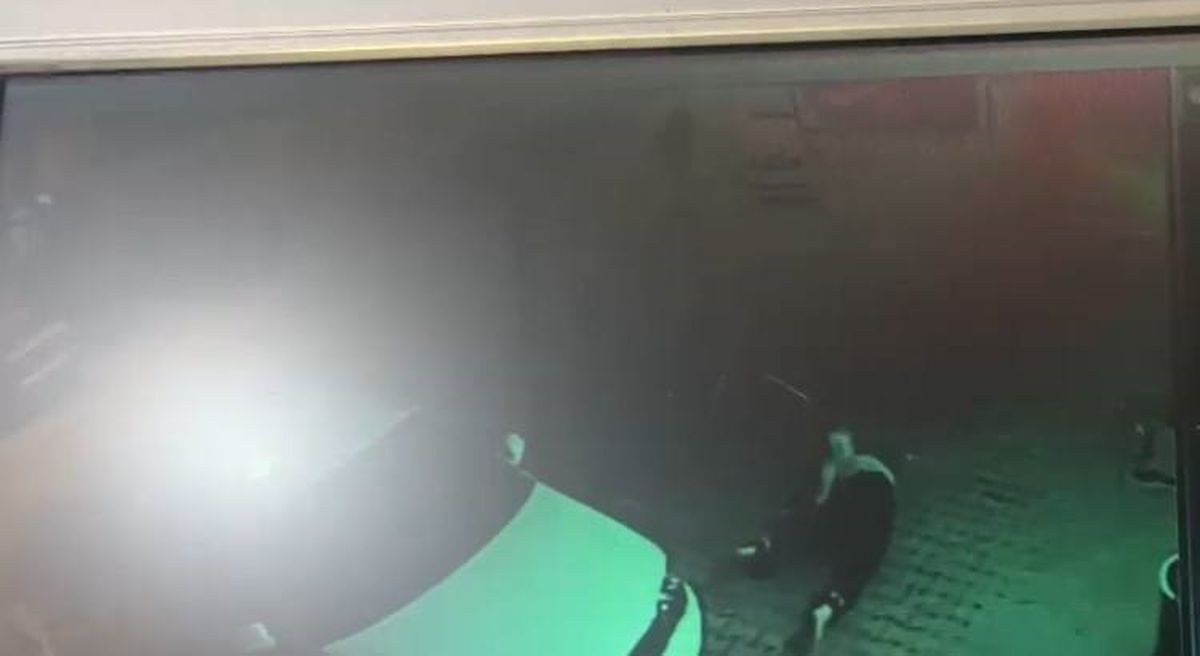 Esenyurt'ta Genç Kız Dördüncü Kattan Düştü