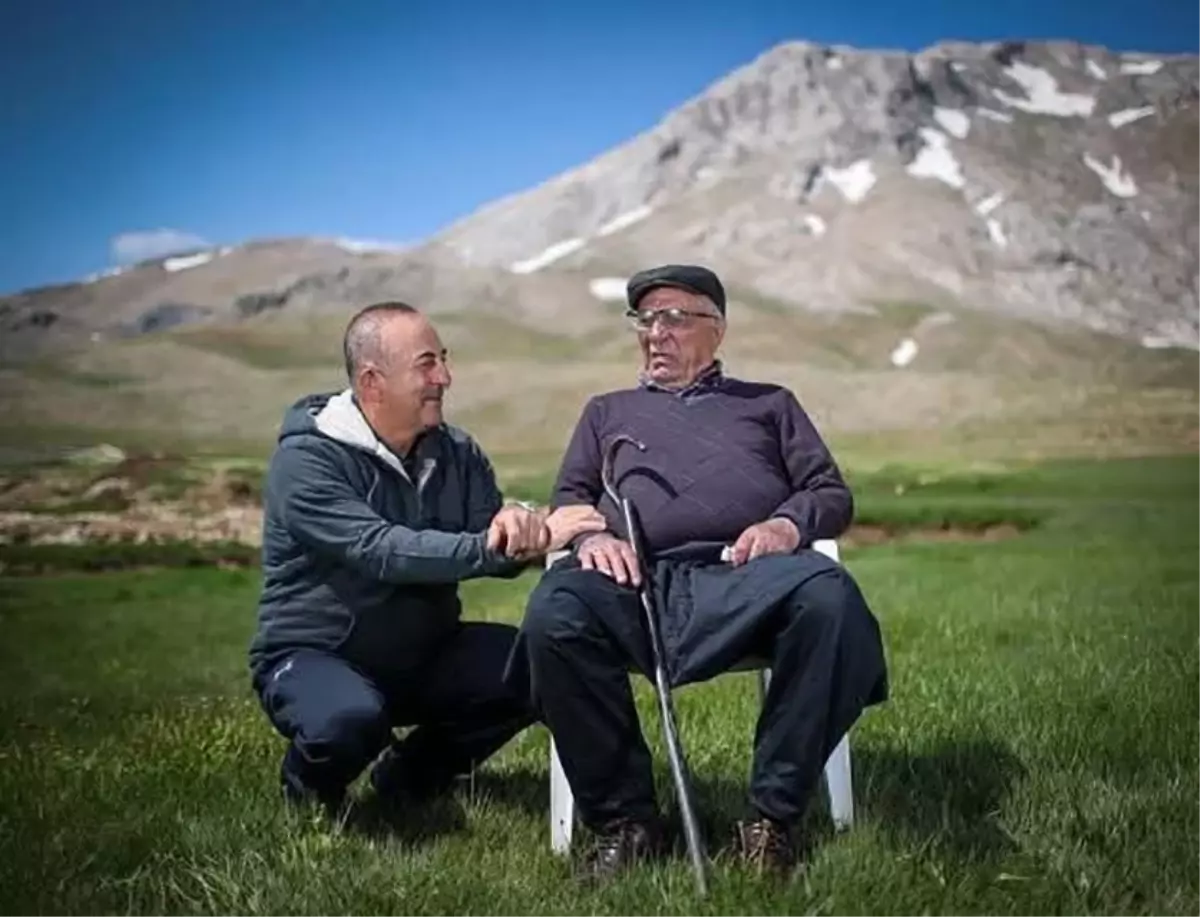 Eski Dışişleri Bakanı Mevlüt Çavuşoğlu'nun Babası Vefat Etti