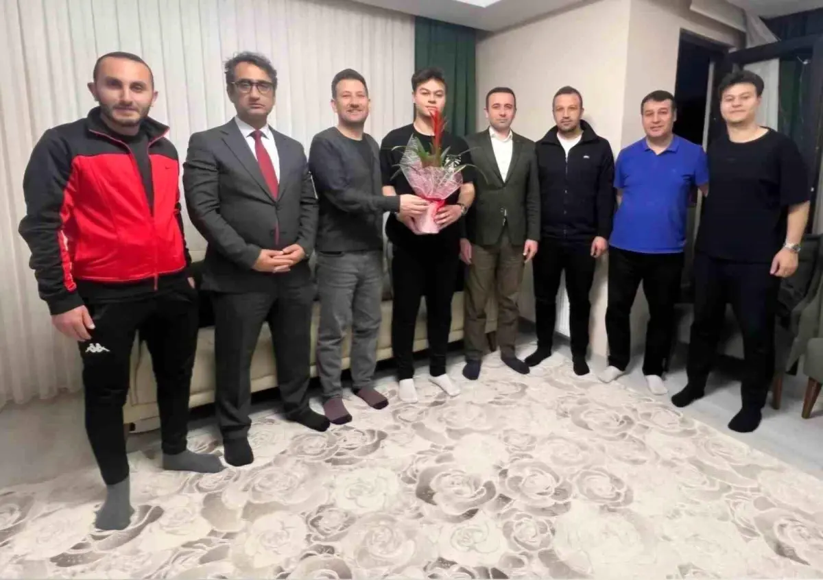 Kocaeli'de Amatör Lig Maçında Hakeme Fiziki Saldırı: Cezalar Açıklandı