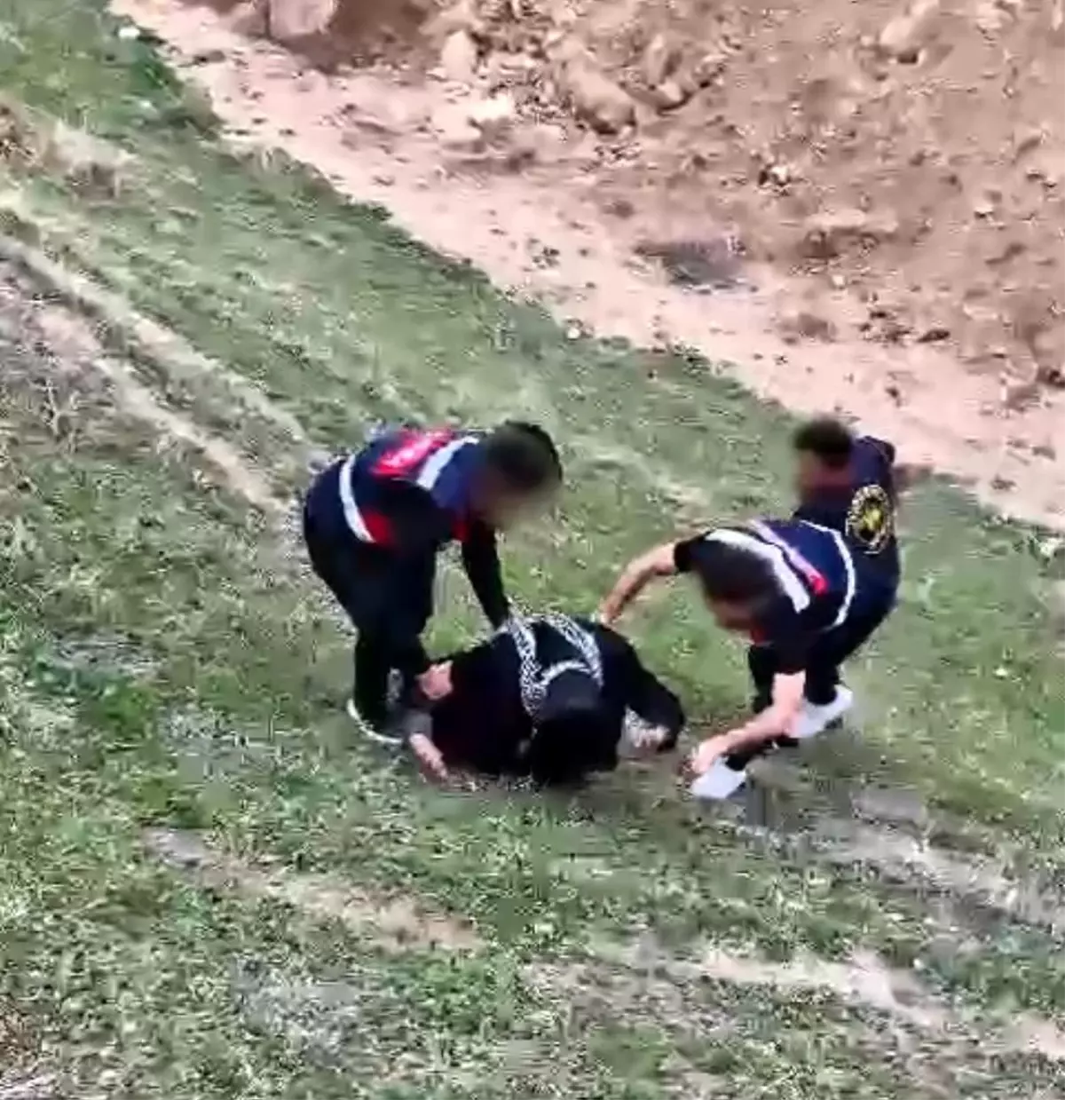 Batman'da 55 Suçtan Aranan Firari Jandarma Tarafından Yakalandı