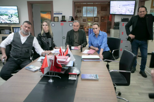 Hüsnü öldü mü? Arka Sokaklar bu akşam var mı? Arka Sokaklar son bölüm kesintisiz, full, HD izle!