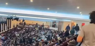 Pankart krizi sürüyor! Başhekim kürsüye geldi, öğrenciler salonu terk etti