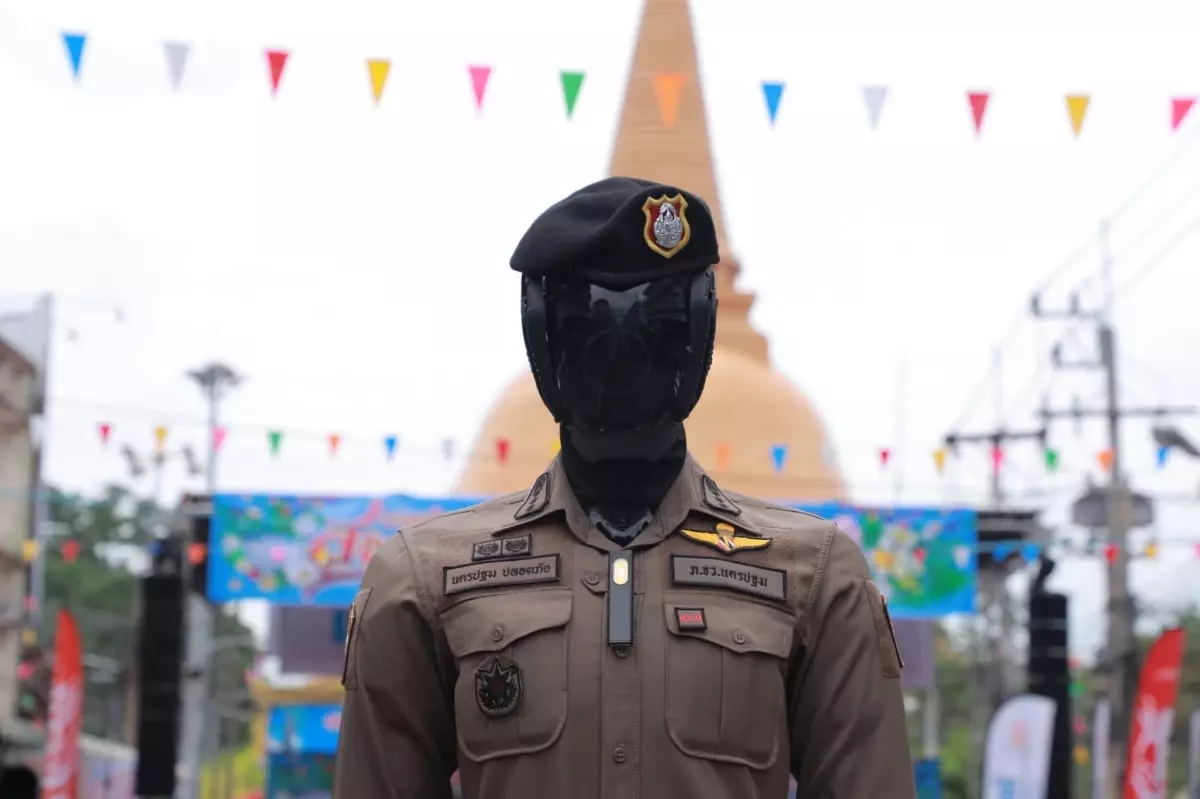 Tayland, Dünyanın İlk Yapay Zeka Robot Polisini Tanıttı